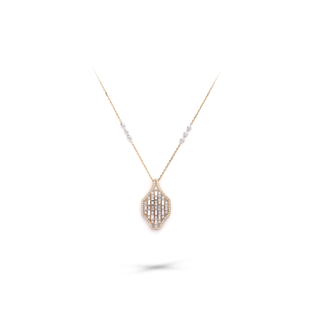 DIAMOND PENDANT SSP11820
